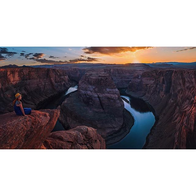 No trip to the Arizona/Utah area would be complete without a stop at Horseshoe Bend. . There is something very special about this spot, and @thee1ginger and I would never pass up an opportunity to pay it a visit. . #SOGknives #TakePoint #SOGadventurer